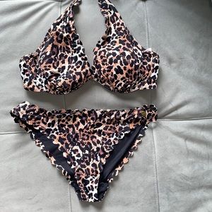 NWOT Lascana Leopard print halter bikini